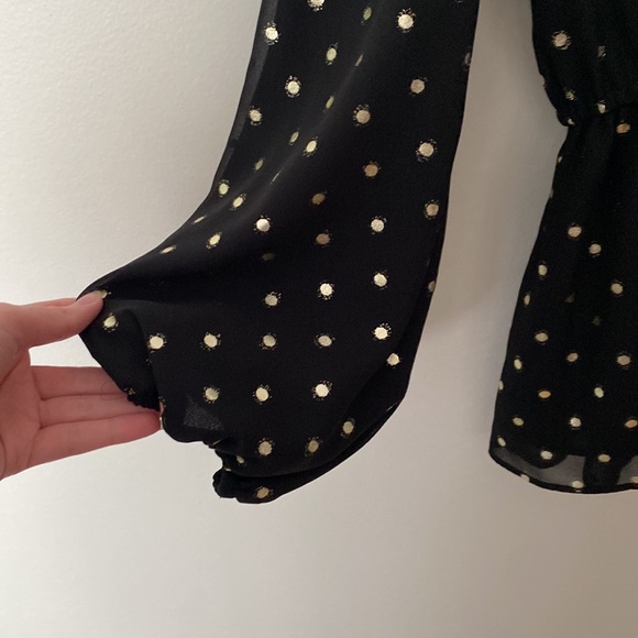Isaac Mizrahi black and gold polka dot long sleeve blouse size small - Picture 5 of 8